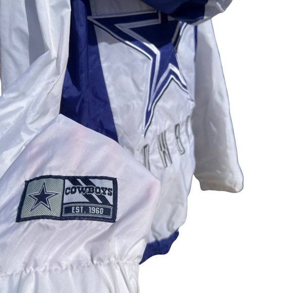 Dallas Cowboys Windbreaker - Picture 6 of 7